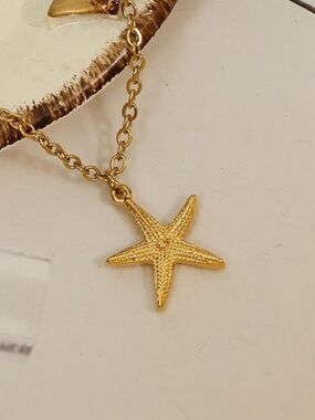Anthropologie Gold Starfish Pendant Charm Necklace